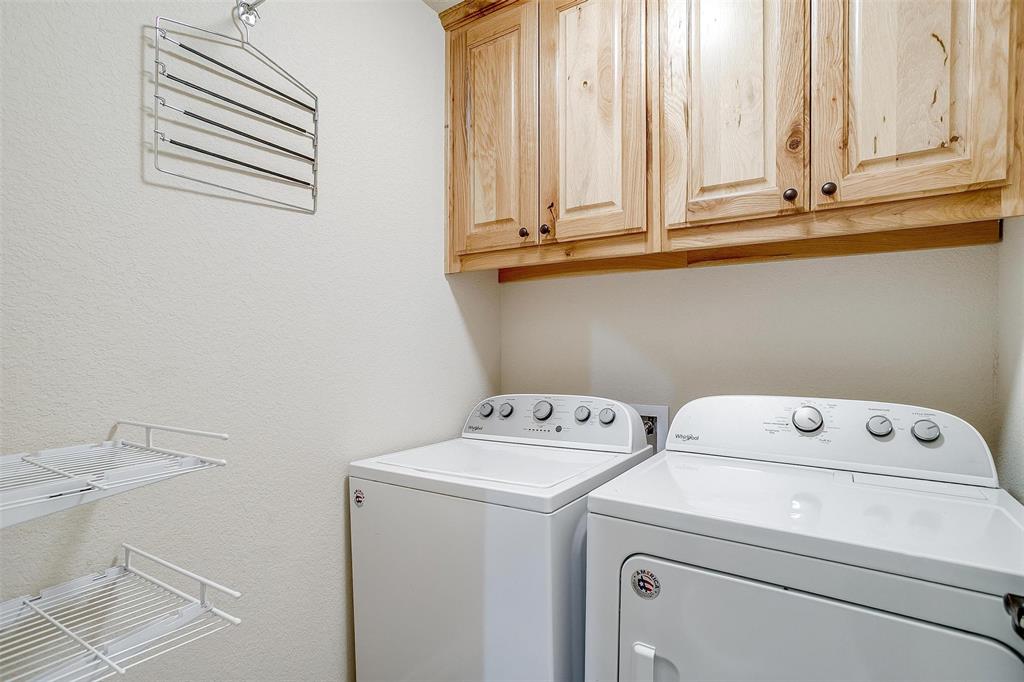 505 N Avenue East Springtown, TX 76082 - Photo 23 of 27 a utility room with dryer and washer