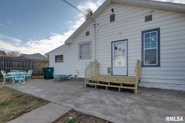 $119,900 | 1615 Maple Street, Quincy, IL 62301