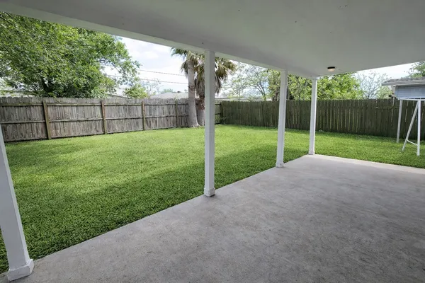 $1,495 | 2118 17th Avenue North, Texas City, TX 77590