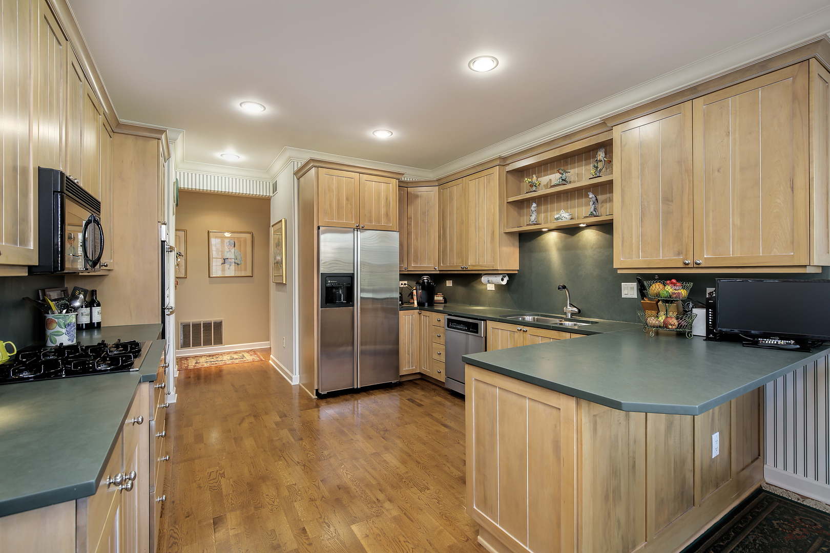 1875 Old Willow Road, Unit 122 Northfield, IL 60093 - Photo 5 of 10