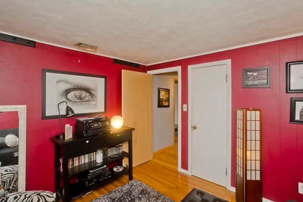 $325,000 | 322 Holcomb Road, Springfield, MA 01118