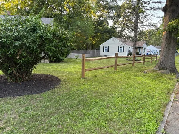 $325,000 | 322 Holcomb Road, Springfield, MA 01118