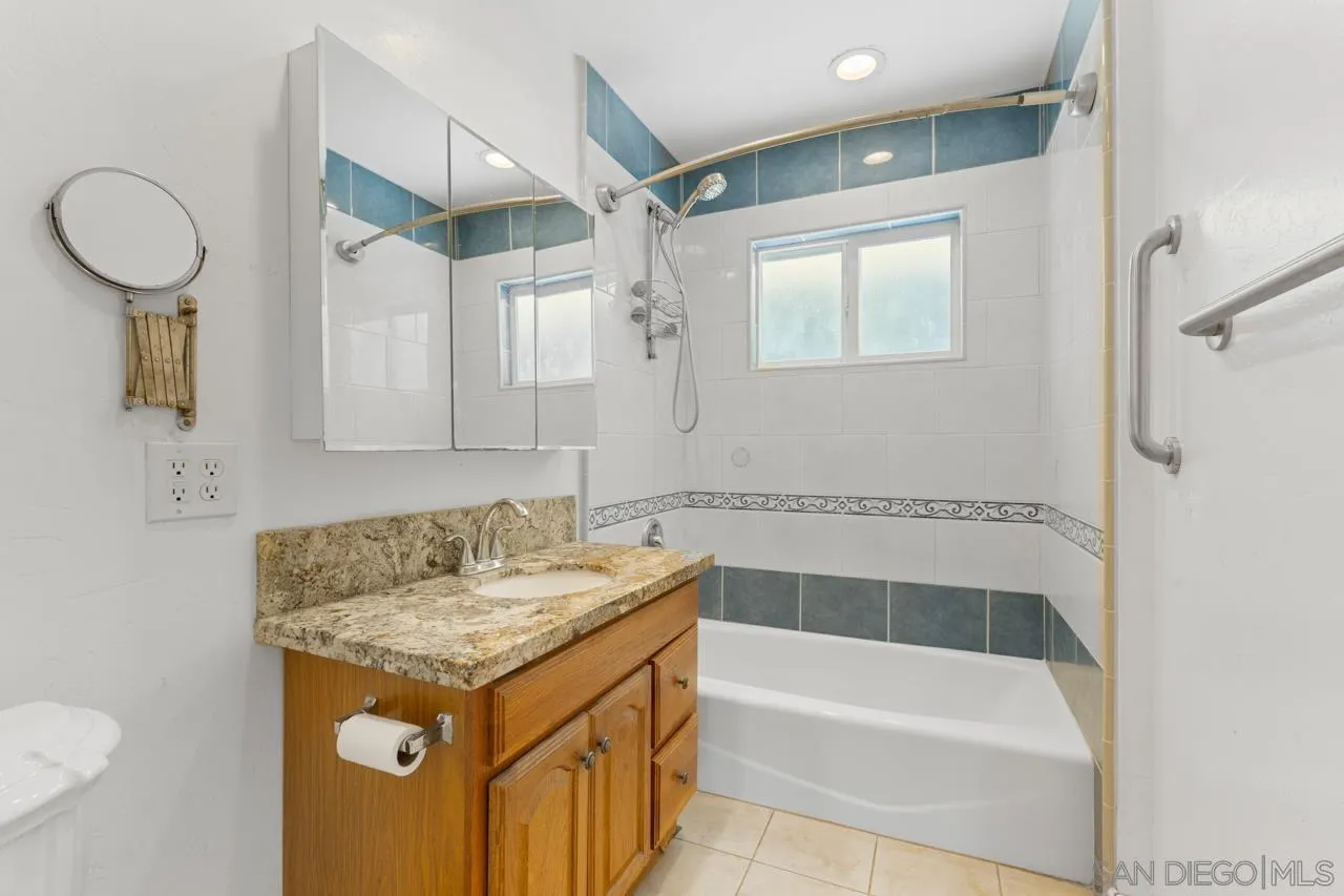 2901 Helix Street Spring Valley, CA 91977 - Photo 24 of 29