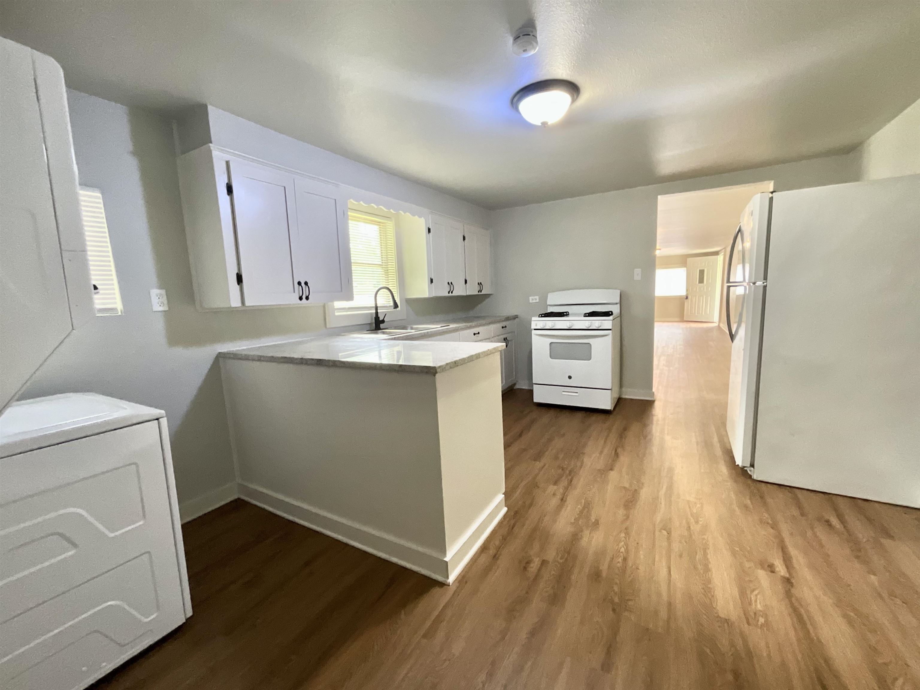 655 North 2nd Street Silsbee, TX 77656 - Photo 10 of 28