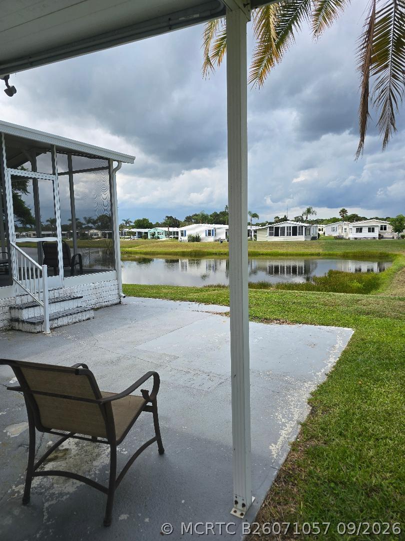 504 Thames Bluff Ridge, Unit D23 Fort Pierce, FL 34982 - Photo 4 of 7 504 thames back side view