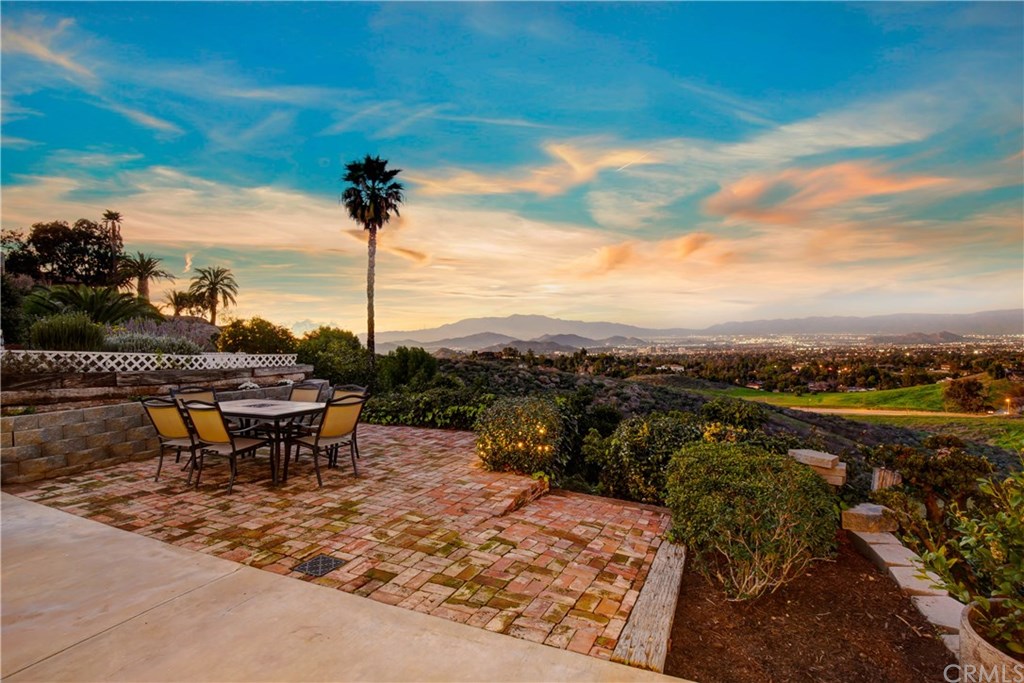 2257 El Capitan Drive Riverside, CA 92506 - Photo 2 of 41