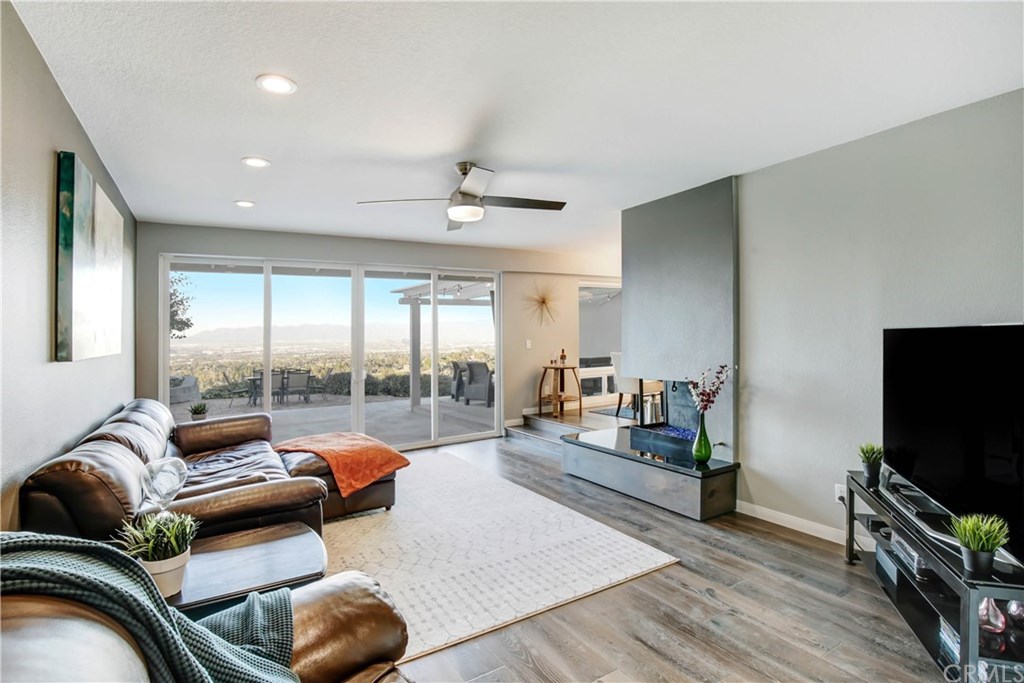 2257 El Capitan Drive Riverside, CA 92506 - Photo 12 of 41