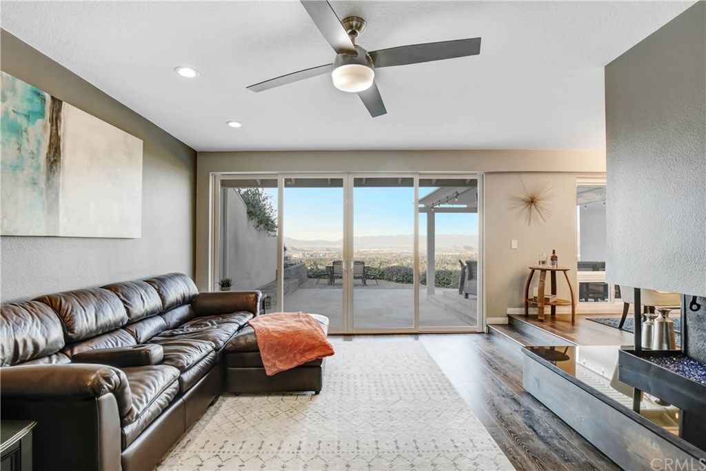 2257 El Capitan Drive Riverside, CA 92506 - Photo 13 of 41