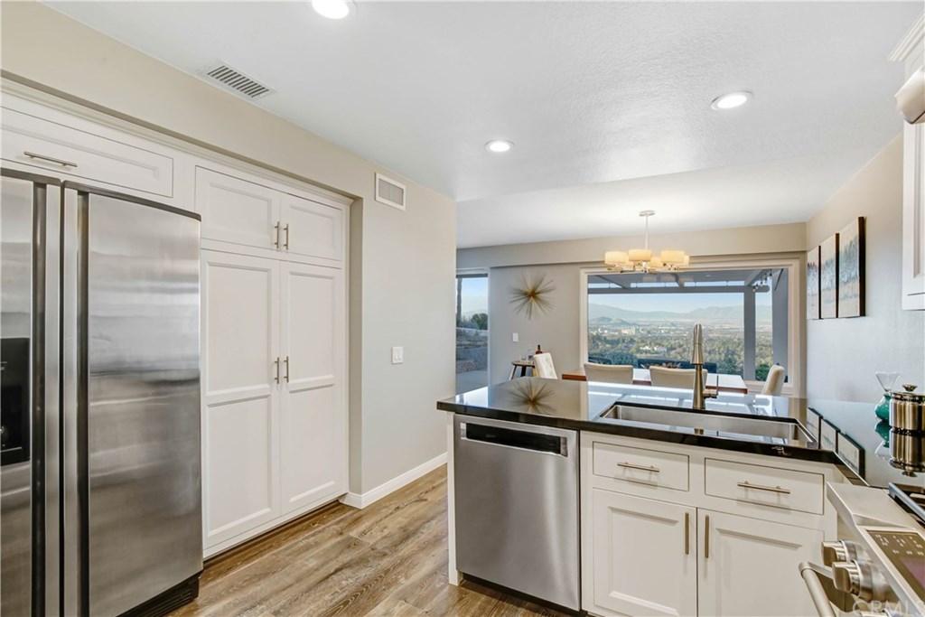 2257 El Capitan Drive Riverside, CA 92506 - Photo 24 of 41