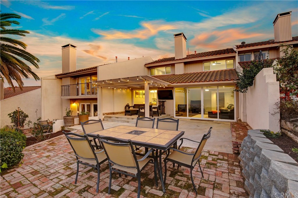 2257 El Capitan Drive Riverside, CA 92506 - Photo 4 of 41