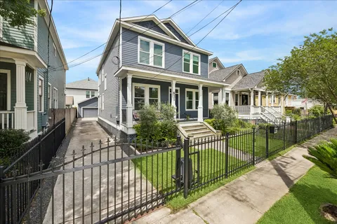 $1,085,000 | 621 West 15th Street, Houston, TX 77008