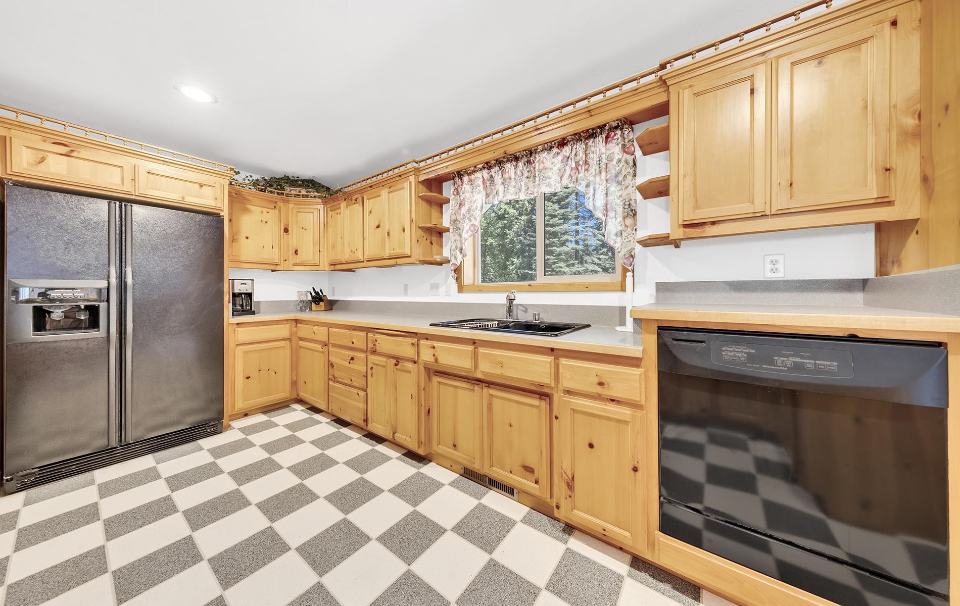 1219 Lynx Road Lake Almanor, CA 96137 - Photo 7 of 26