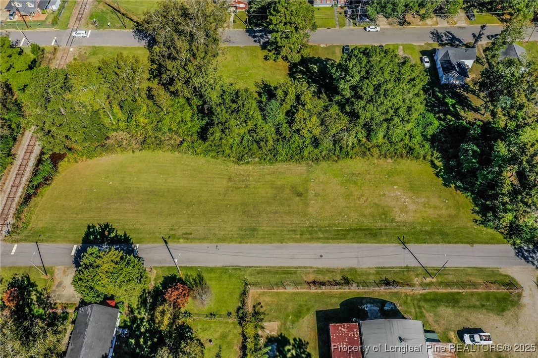 9th Street Lumberton, NC 28358 - Photo 2 of 17 a view of a garden with an outdoor space