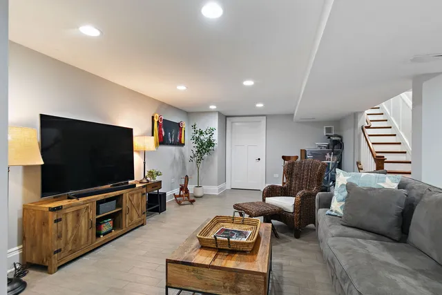 a picture of a counter top and white appliances