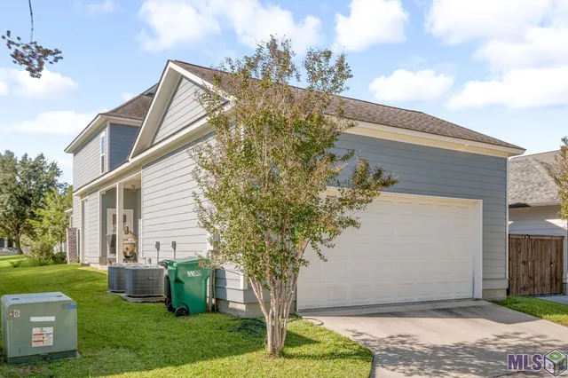 $344,000 | 1267 Americana Boulevard, Zachary, LA 70791