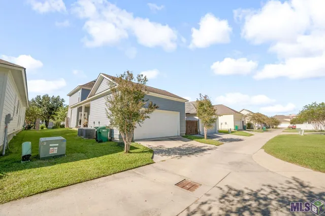 $344,000 | 1267 Americana Boulevard, Zachary, LA 70791
