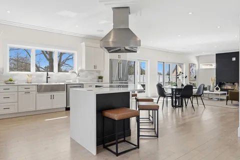 $2,249,000 | 22 Mount Zion Road, Melrose, MA 02176