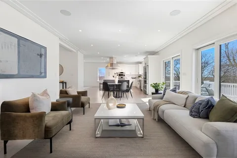$2,249,000 | 22 Mount Zion Road, Melrose, MA 02176