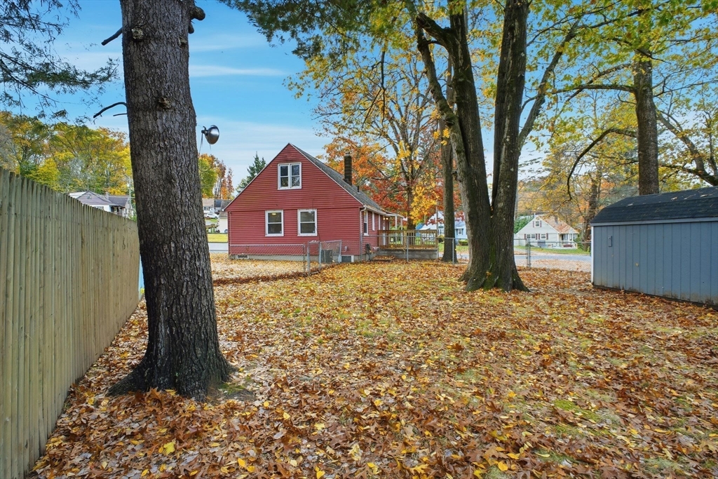 392 Gifford Street Springfield, MA 01118 - Photo 21 of 22