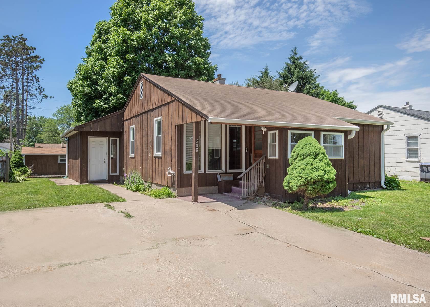 208 5th Street East Milan, IL 61264 - Photo 1 of 29