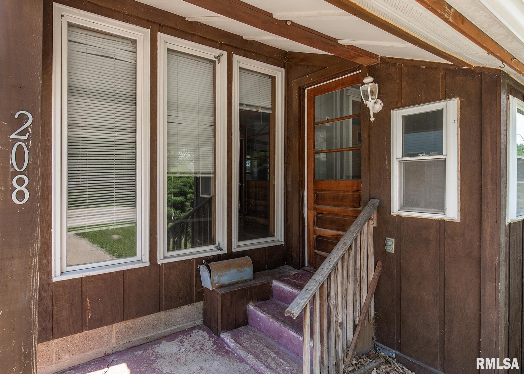 208 5th Street East Milan, IL 61264 - Photo 2 of 29