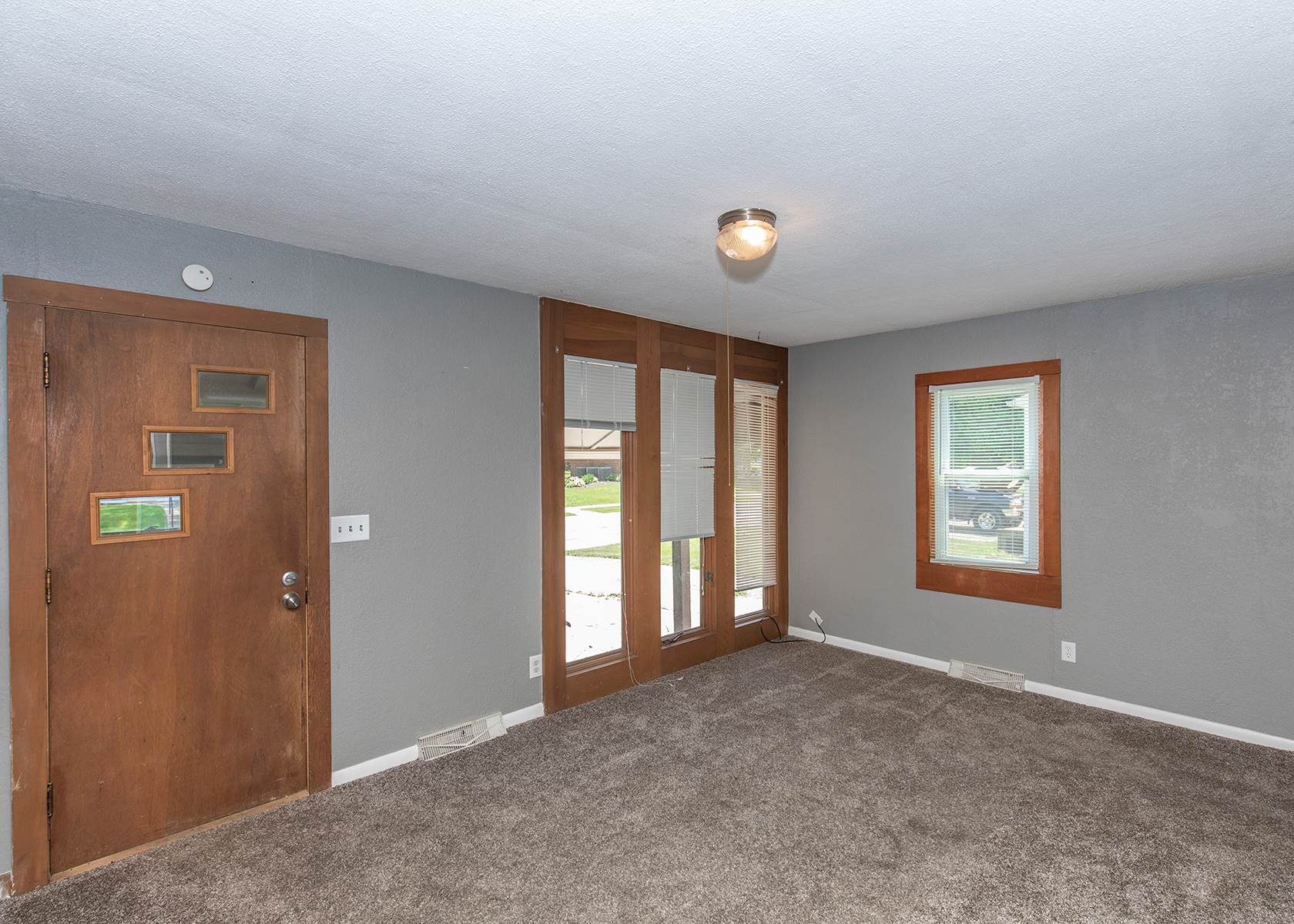 208 5th Street East Milan, IL 61264 - Photo 3 of 29