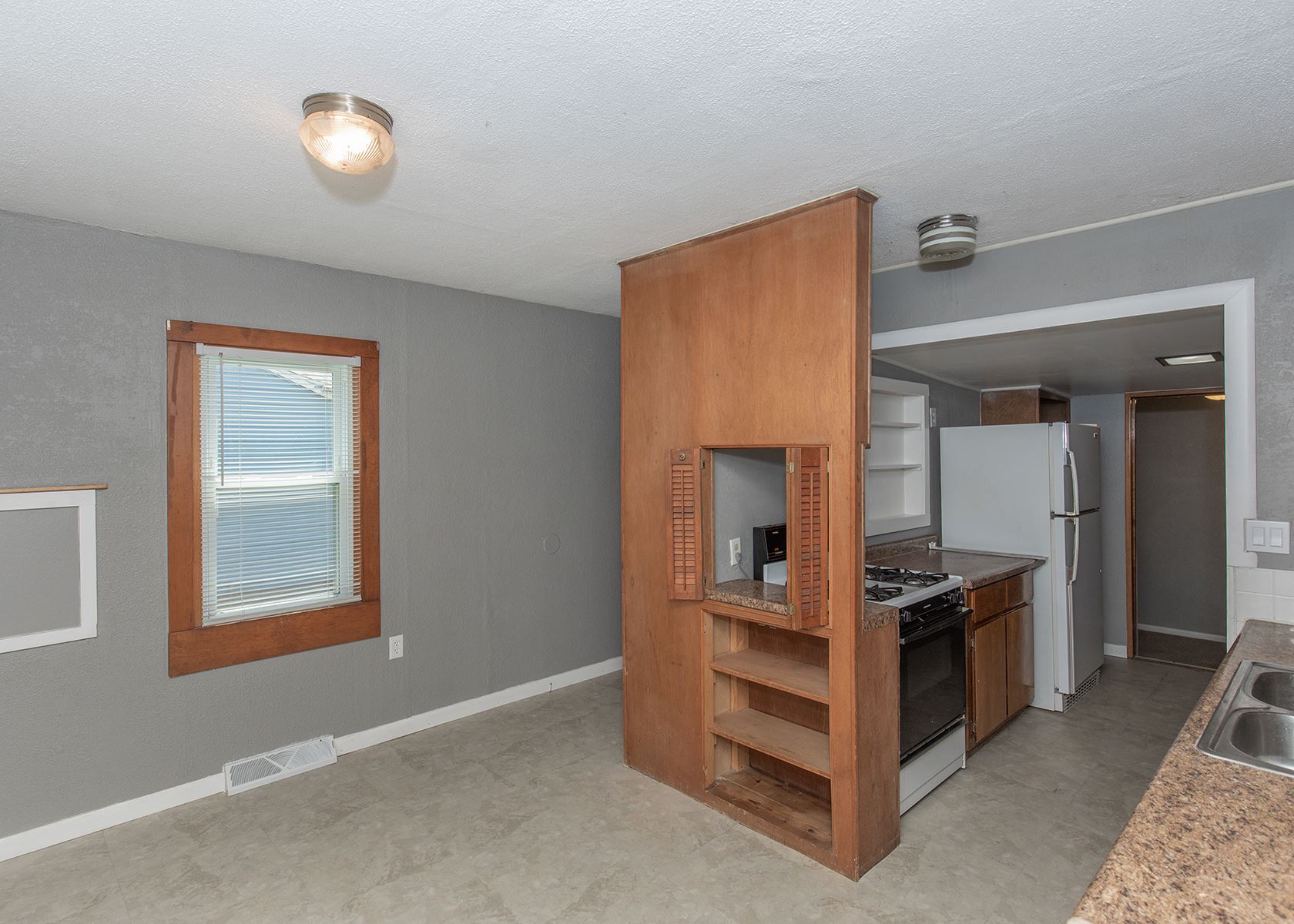 208 5th Street East Milan, IL 61264 - Photo 7 of 29