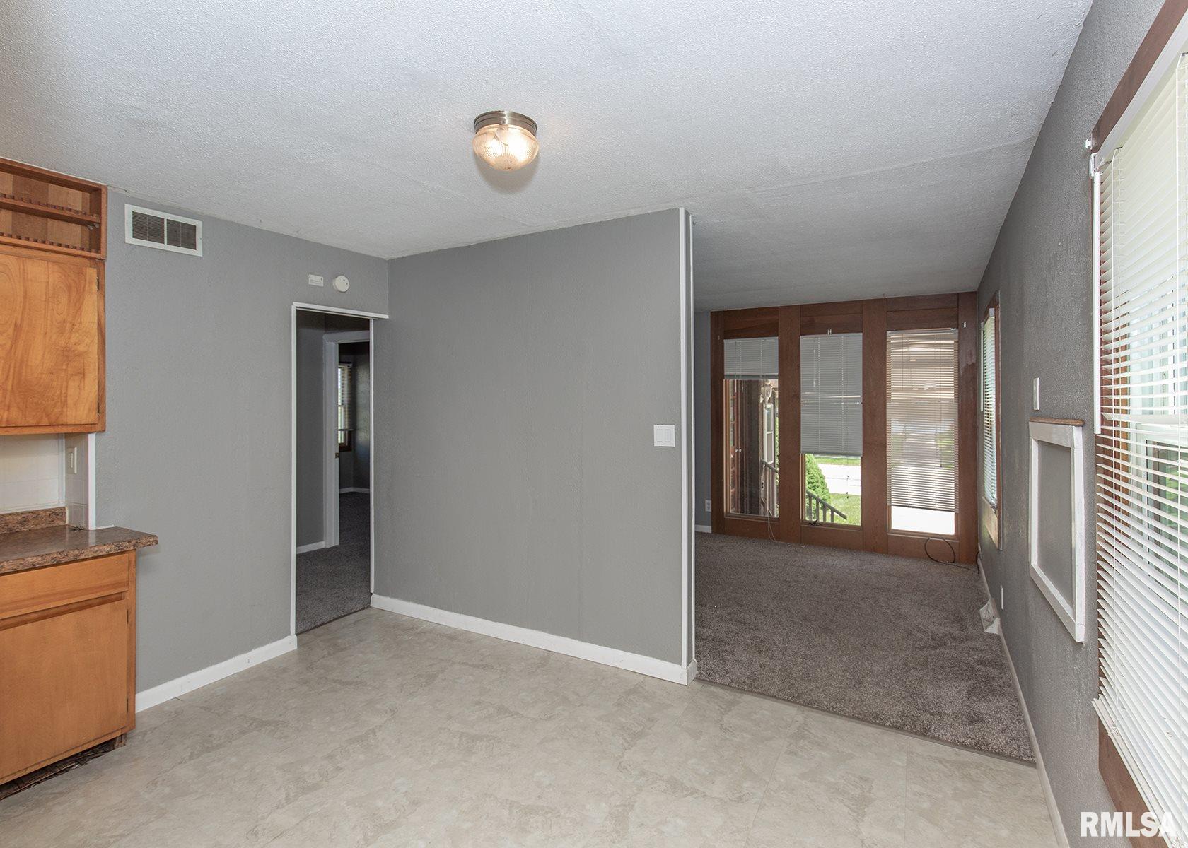 208 5th Street East Milan, IL 61264 - Photo 10 of 29