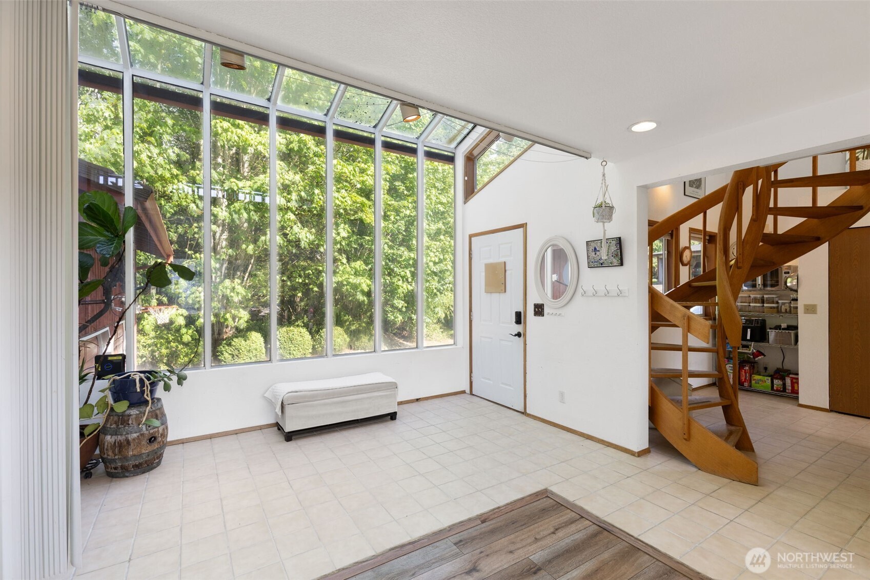 3778 Tracyton Beach Road Northwest Bremerton, WA 98310 - Photo 5 of 33 Gallery Image 5