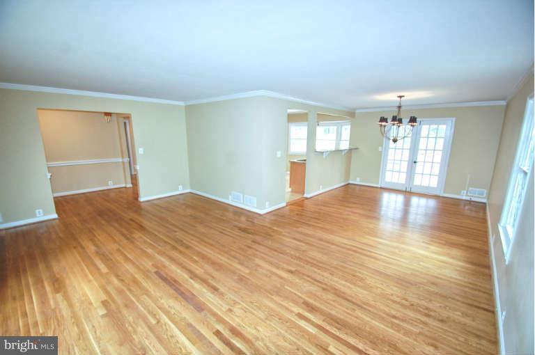 6211 Foxcroft Road Alexandria, VA 22307 - Photo 18 of 30 Interior (General)