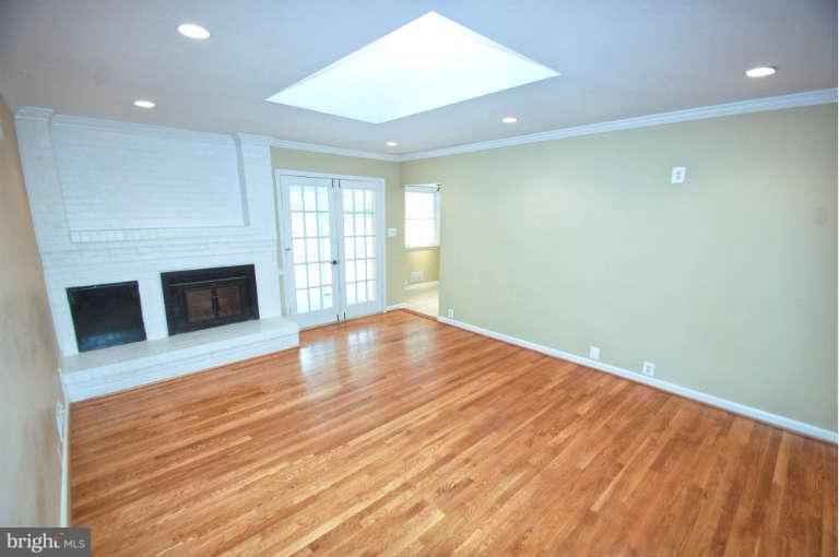 6211 Foxcroft Road Alexandria, VA 22307 - Photo 20 of 30 Family Room