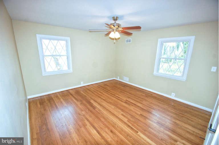 6211 Foxcroft Road Alexandria, VA 22307 - Photo 21 of 30 Bedroom