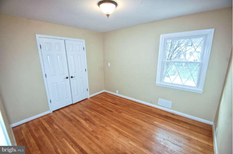 6211 Foxcroft Road Alexandria, VA 22307 - Photo 23 of 30 Bedroom (Master)