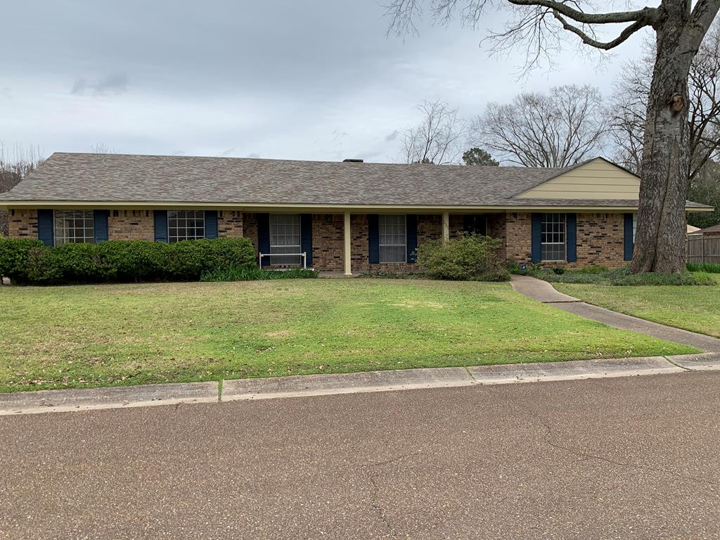 111 North Meadow Road Natchez, MS 39120 - Photo 1 of 1 Main View
