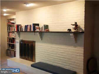 1629 Weedon Road Wayne, PA 19087 - Photo 5 of 12 Living Room