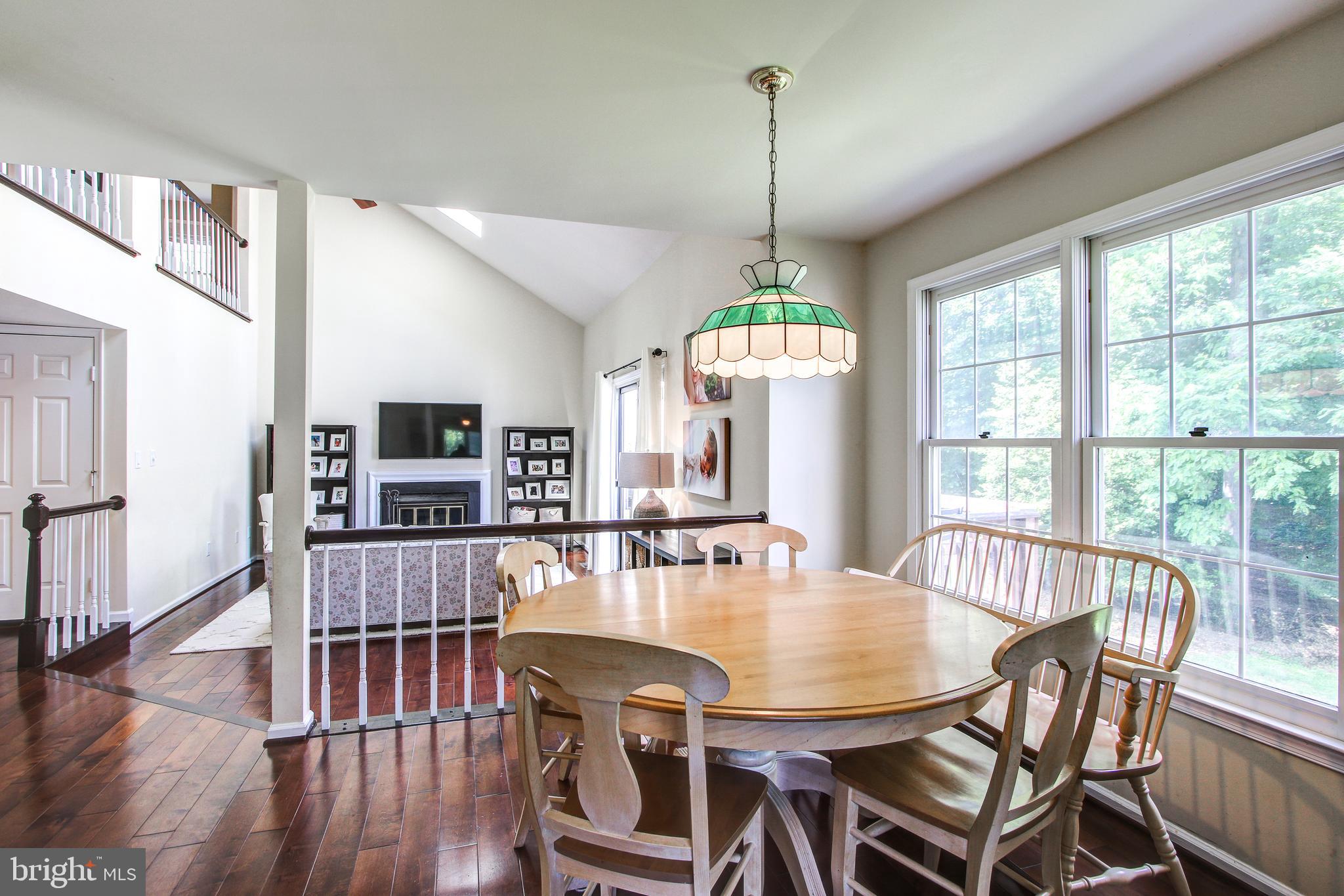 521 Ridgewell Way Silver Spring, MD 20902 - Photo 14 of 48 Open eat in area adjacent to family room.