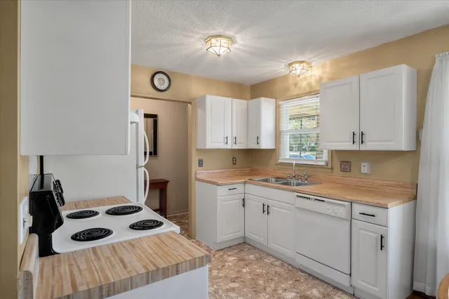 $274,986 | 421 Whitebark Drive, Ladson, SC 29456