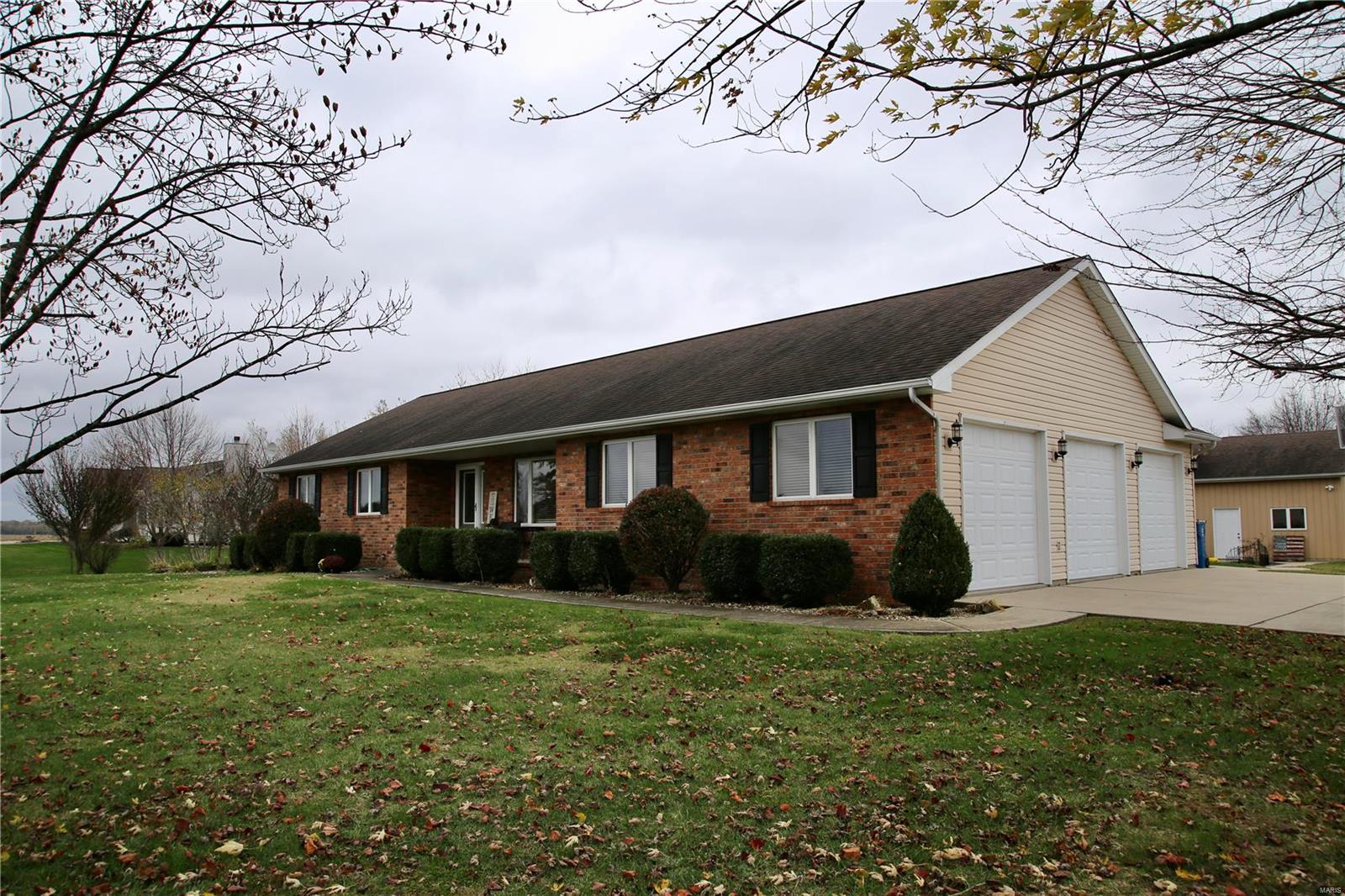 2530 Wesclin Road Trenton, IL 62293 - Photo 3 of 56 Gallery Image 3