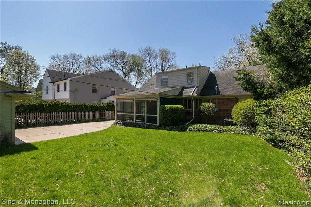 74 Handy Road Grosse Pointe Farms, MI 48236 - Photo 25 of 28