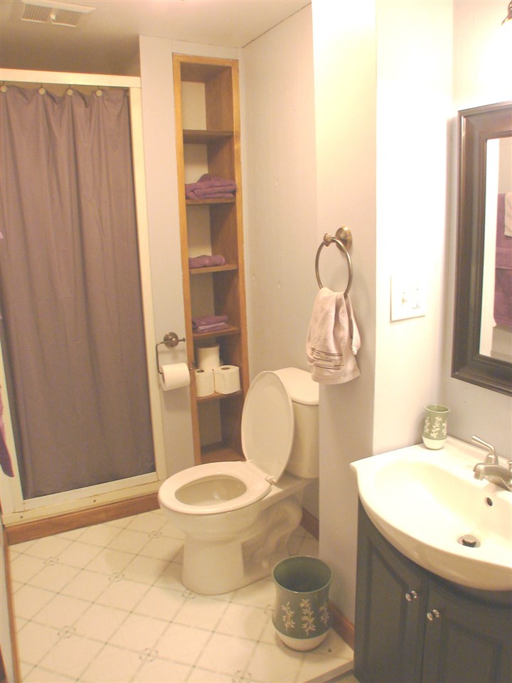 210 South Main Street Ithaca, MI 48847 - Photo 28 of 43 1808083-27.JPG