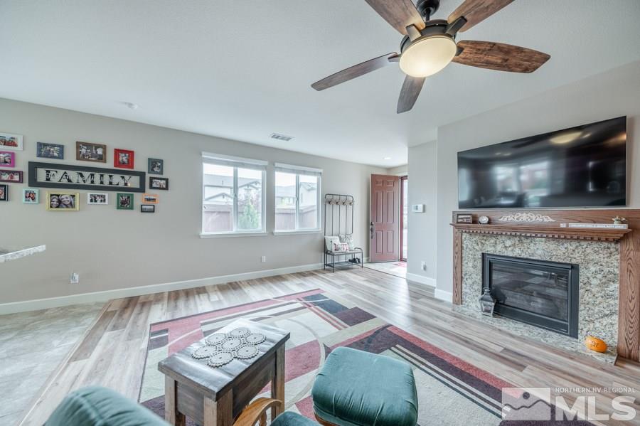 2195 Walton Park Drive Reno, NV 89521 - Photo 4 of 24 Photo 4
