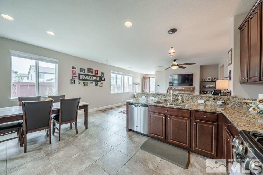 2195 Walton Park Drive Reno, NV 89521 - Photo 7 of 24 Photo 7