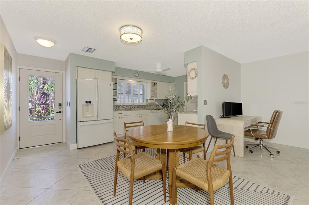 2643 Lear Road Englewood, FL 34224 - Photo 4 of 36