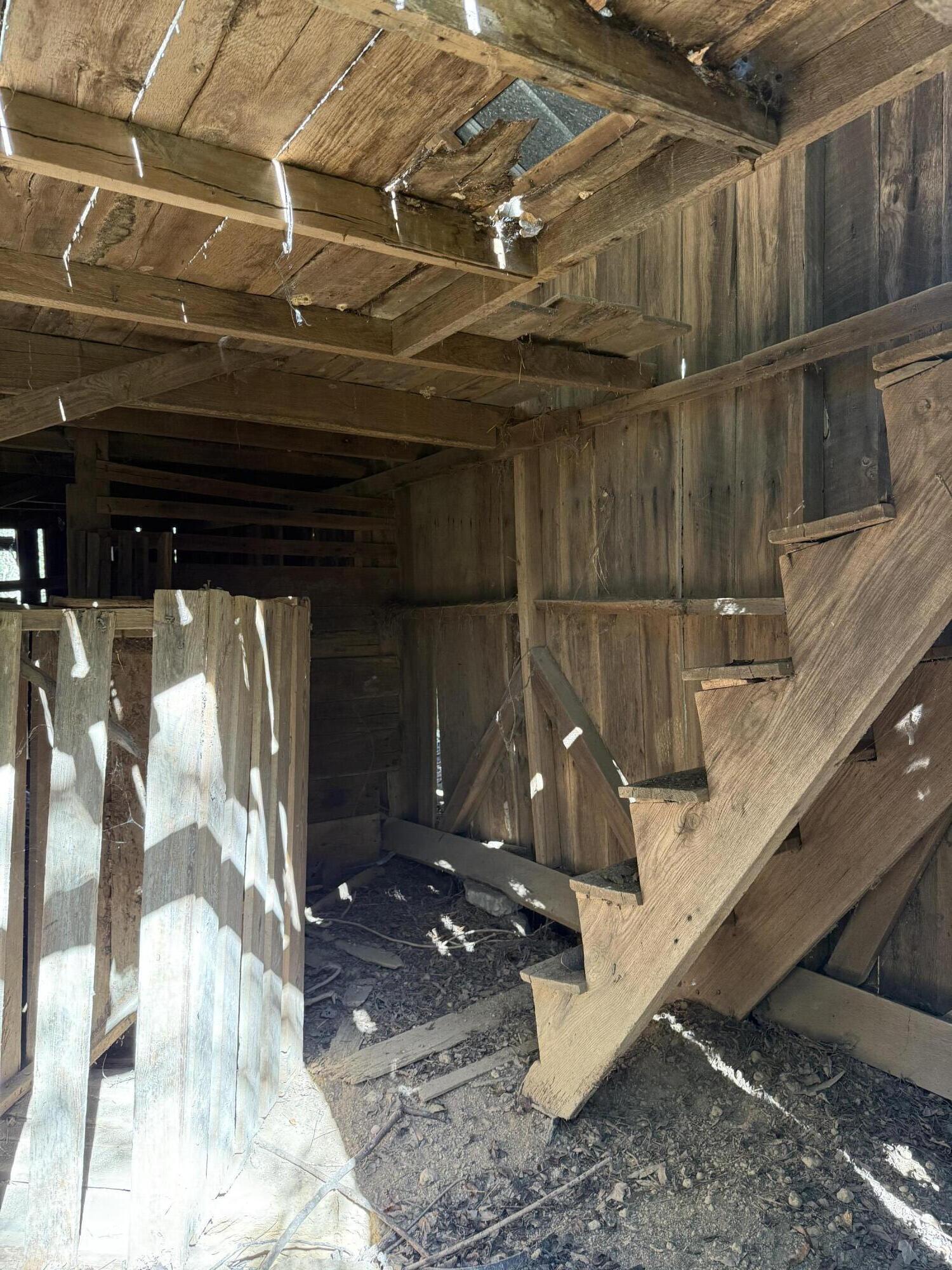 0 North Highway 27 LaFayette, GA 30728 - Photo 10 of 10 Historic barn with loft