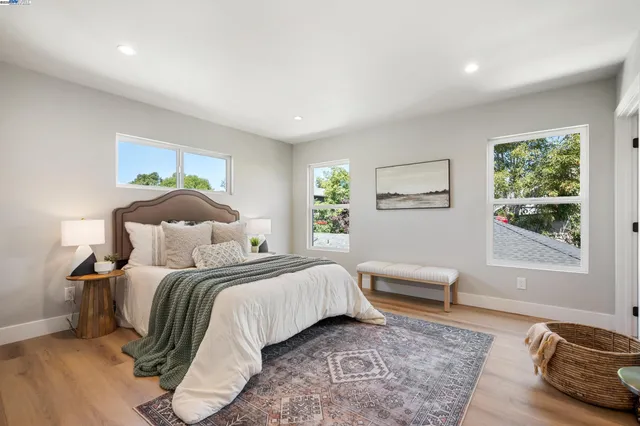 $1,195,000 | 354 49th Street, Oakland, CA 94609