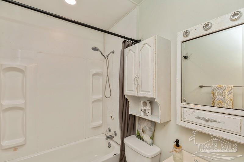 5205 Admiral Halsey Road Milton, FL 32583 - Photo 21 of 24 Gallery Image 21