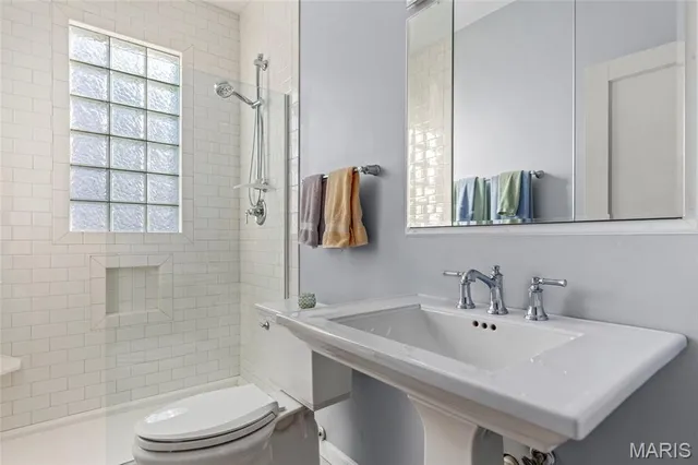 $325,000 | 9016 Moritz Avenue, Brentwood, MO 63144