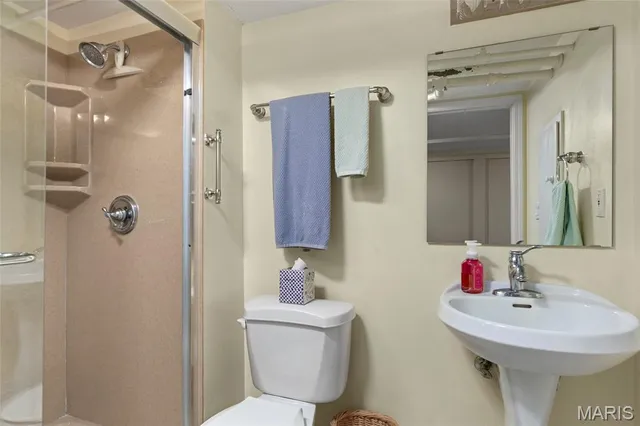 $325,000 | 9016 Moritz Avenue, Brentwood, MO 63144