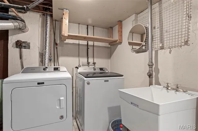 $325,000 | 9016 Moritz Avenue, Brentwood, MO 63144