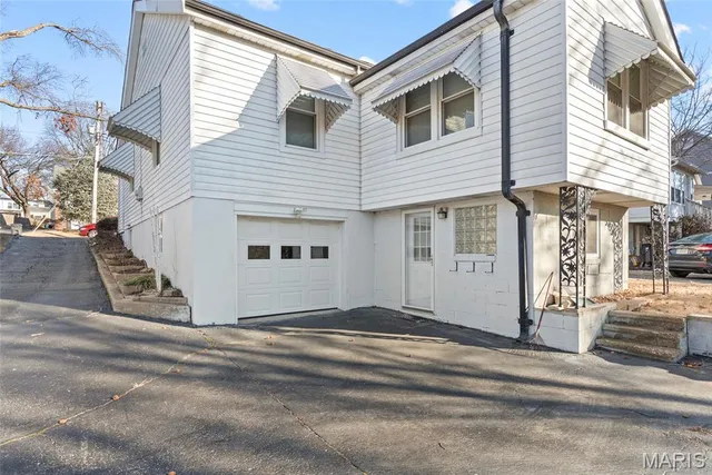 $325,000 | 9016 Moritz Avenue, Brentwood, MO 63144